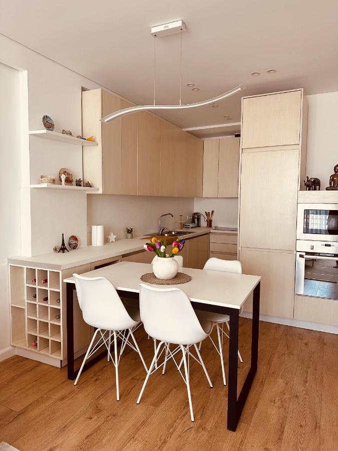 Madalin Seaside Apartment Vlorë Extérieur photo