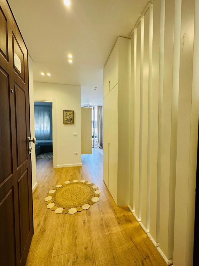 Madalin Seaside Apartment Vlorë Extérieur photo