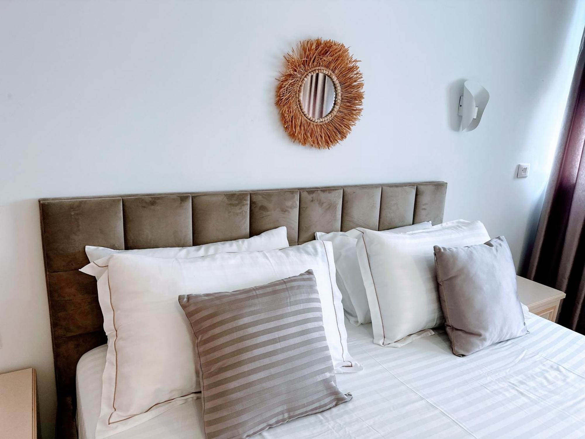Madalin Seaside Apartment Vlorë Extérieur photo